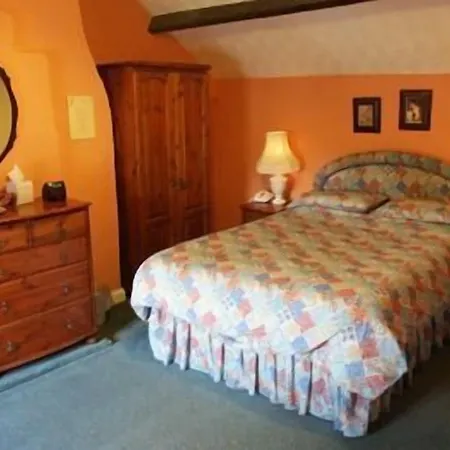 The Blacksmiths Arms Hotel 4*